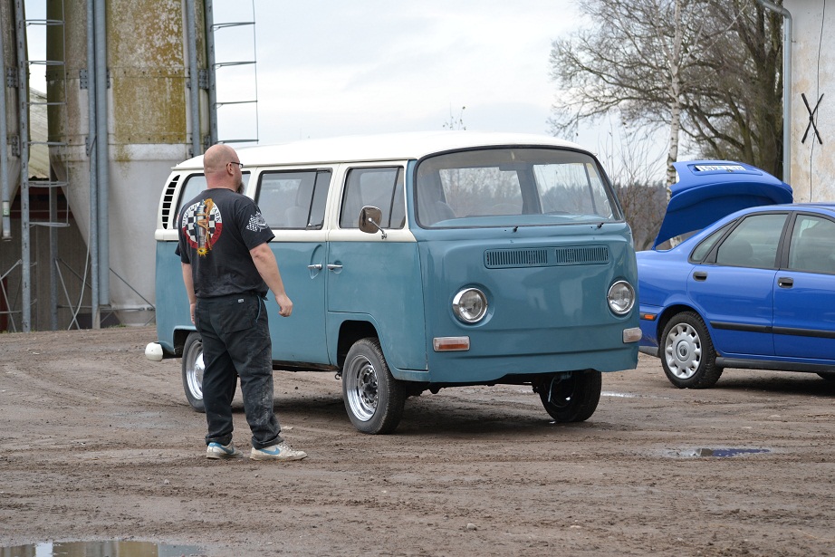 bus1.jpg, 277.59 kb, 922 x 615