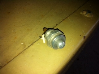 Zwitter startknapp.JPG, 37.22 kb, 320 x 240