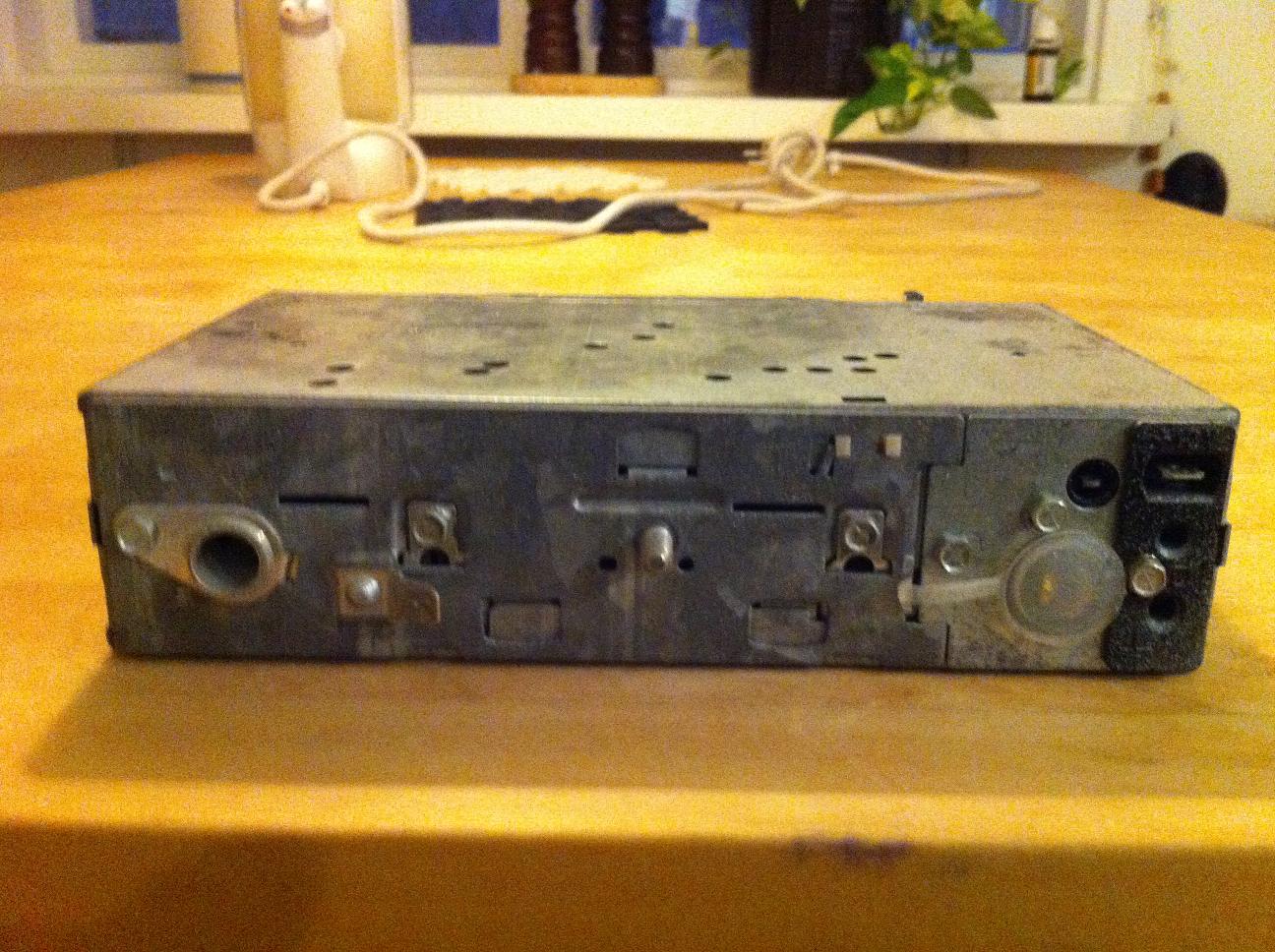 Radio 2.JPG, 240.72 kb, 1296 x 968