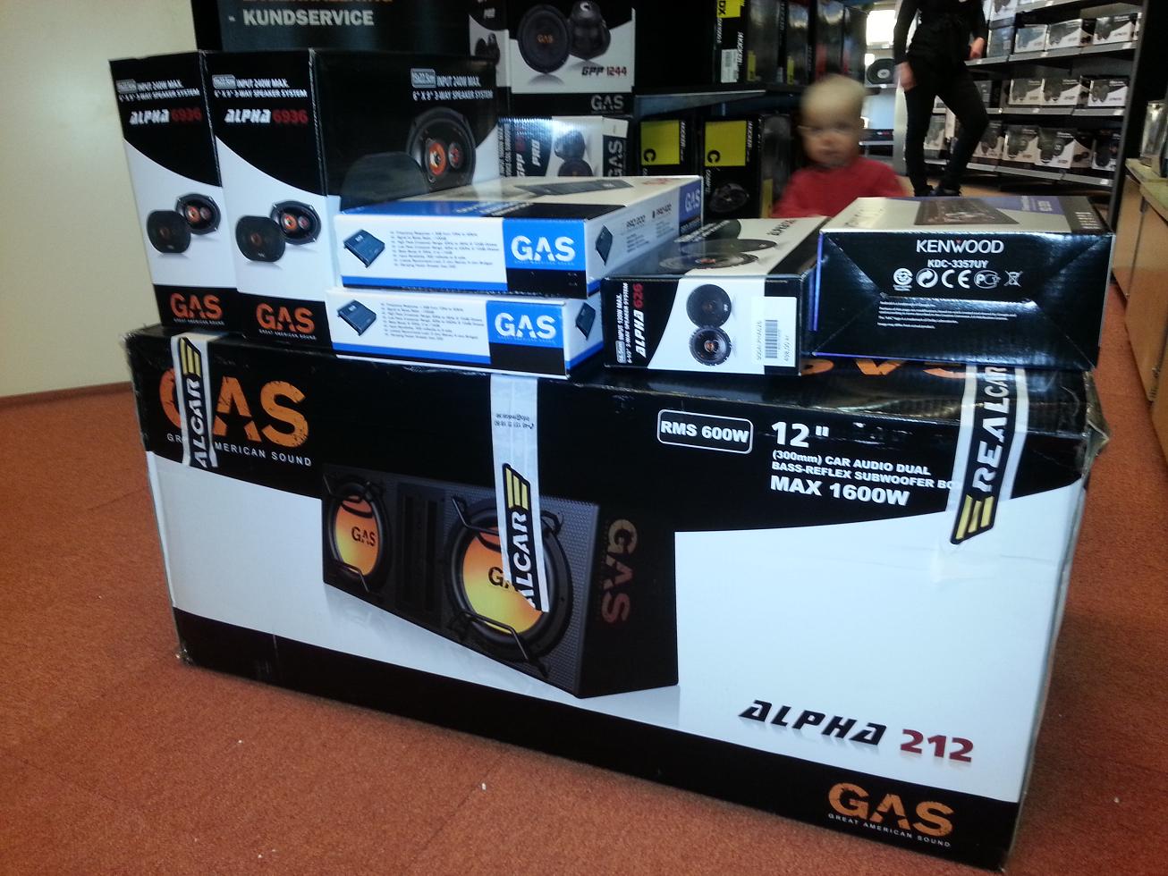 T3 stereo.jpg, 192.33 kb, 1306 x 980