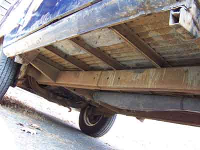 undercarriage1x.jpg, 10.68 kb, 400 x 300