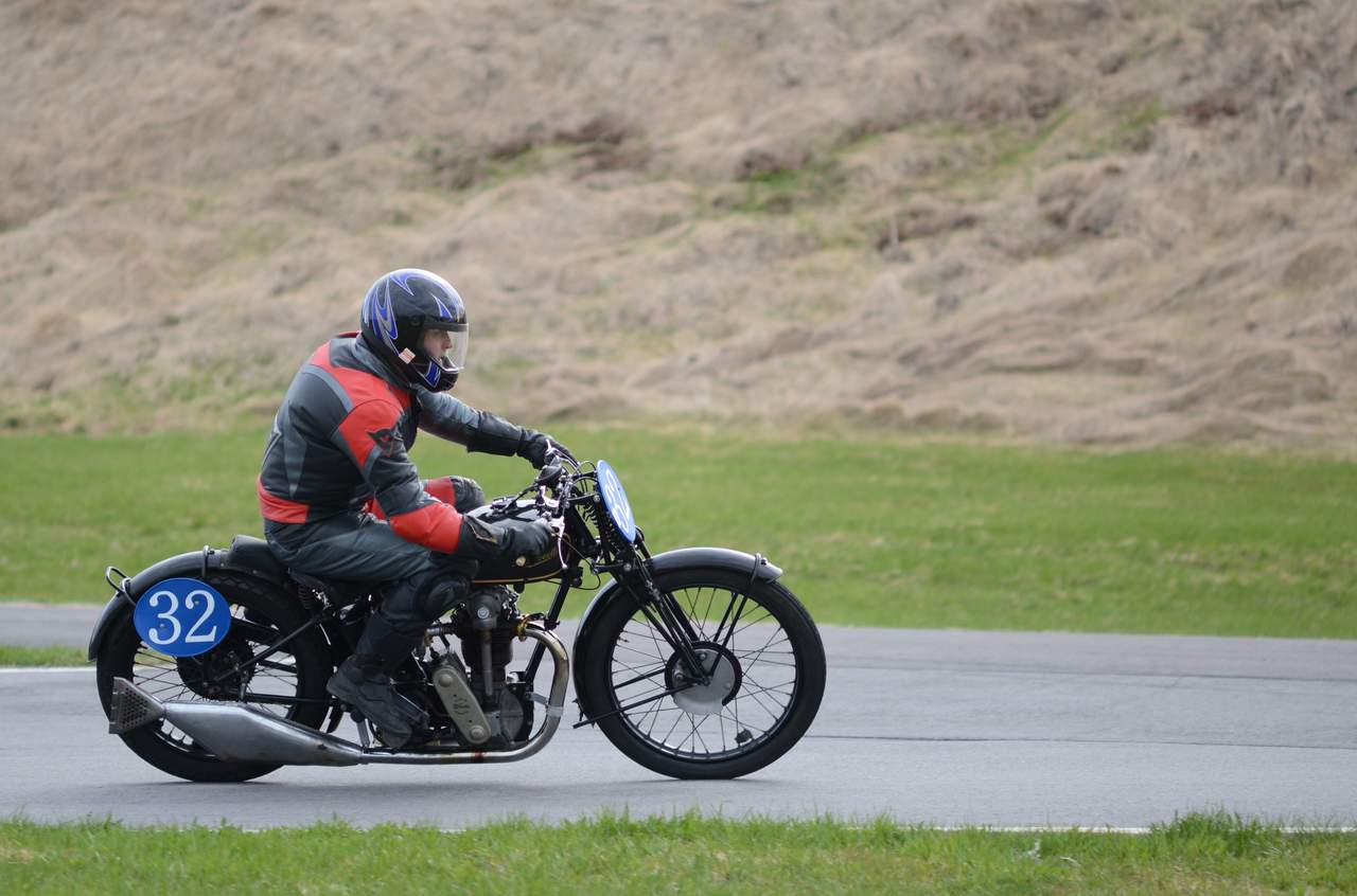 DSC_0140crop.JPG, 96.28 kb, 1280 x 846