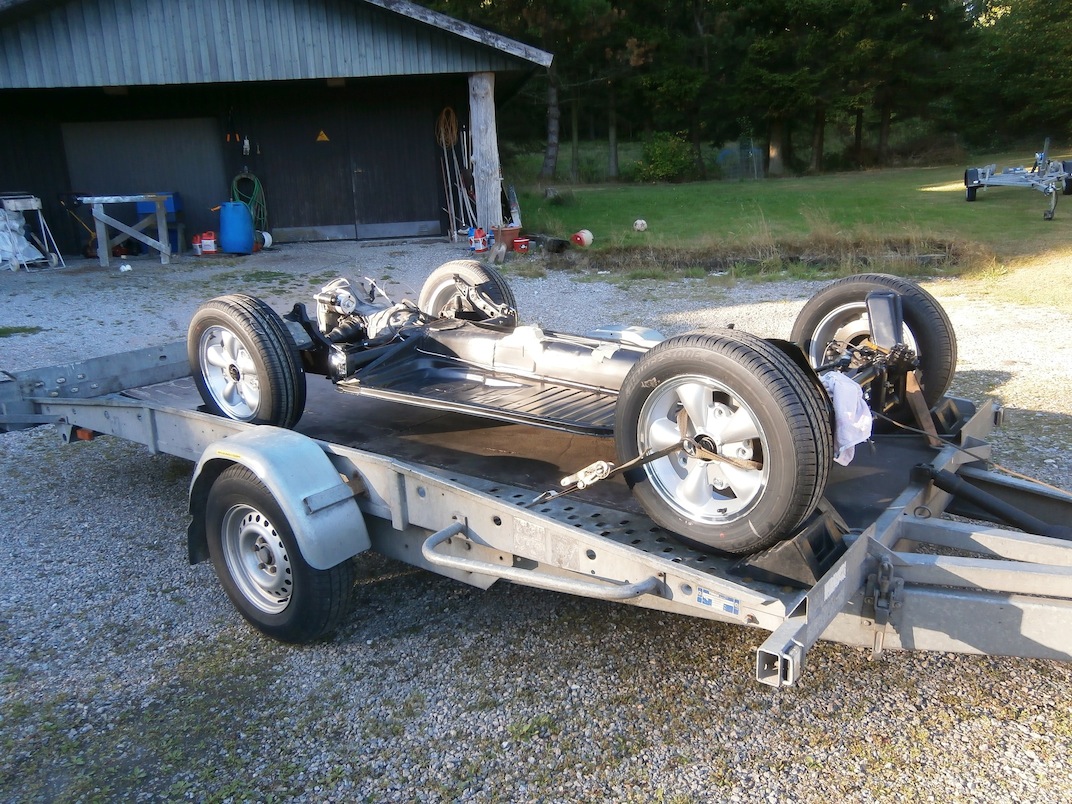 Porsche höger fram,.jpg, 385.6 kb, 1072 x 804