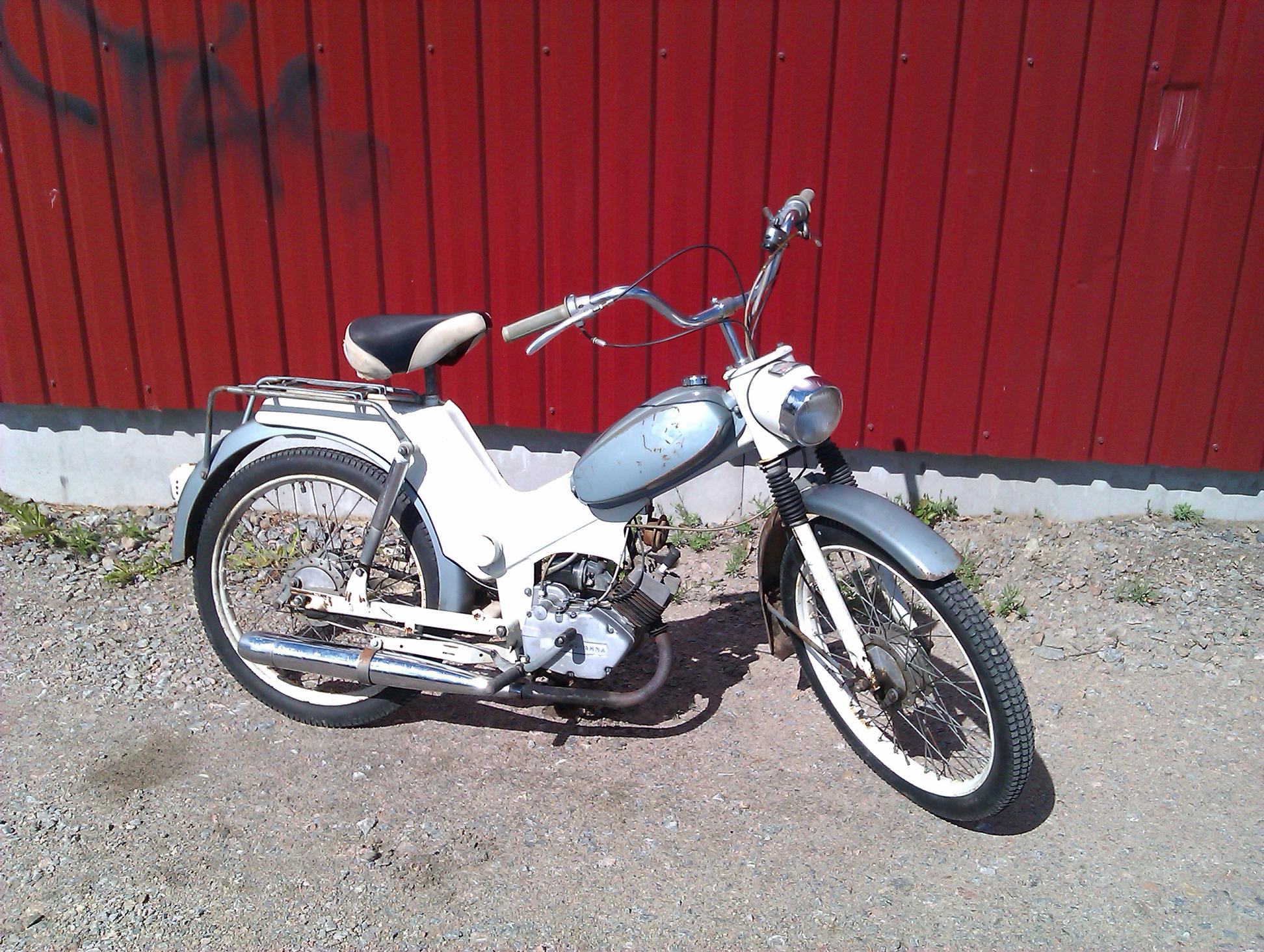 moped.JPG, 559.69 kb, 1944 x 1464