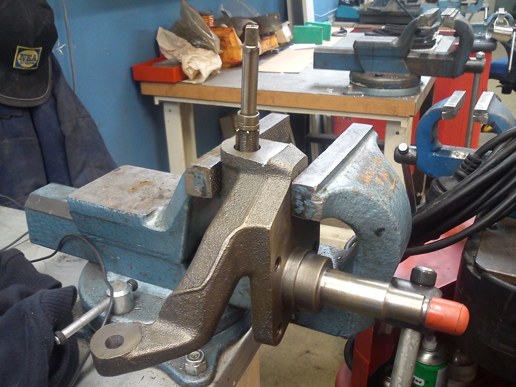 6cm droppspindlar 1.jpg, 293.29 kb, 1037 x 778