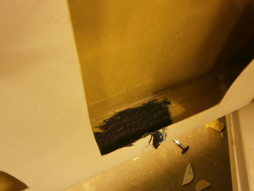 porsche vänster dörr limmad insida kopia.jpg, 130.39 kb, 1072 x 804