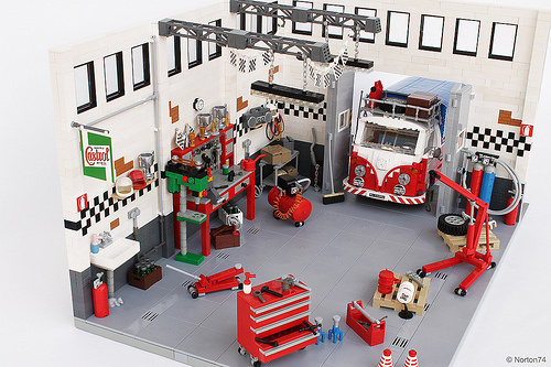LEGO Garage.jpg, 120.74 kb, 500 x 333