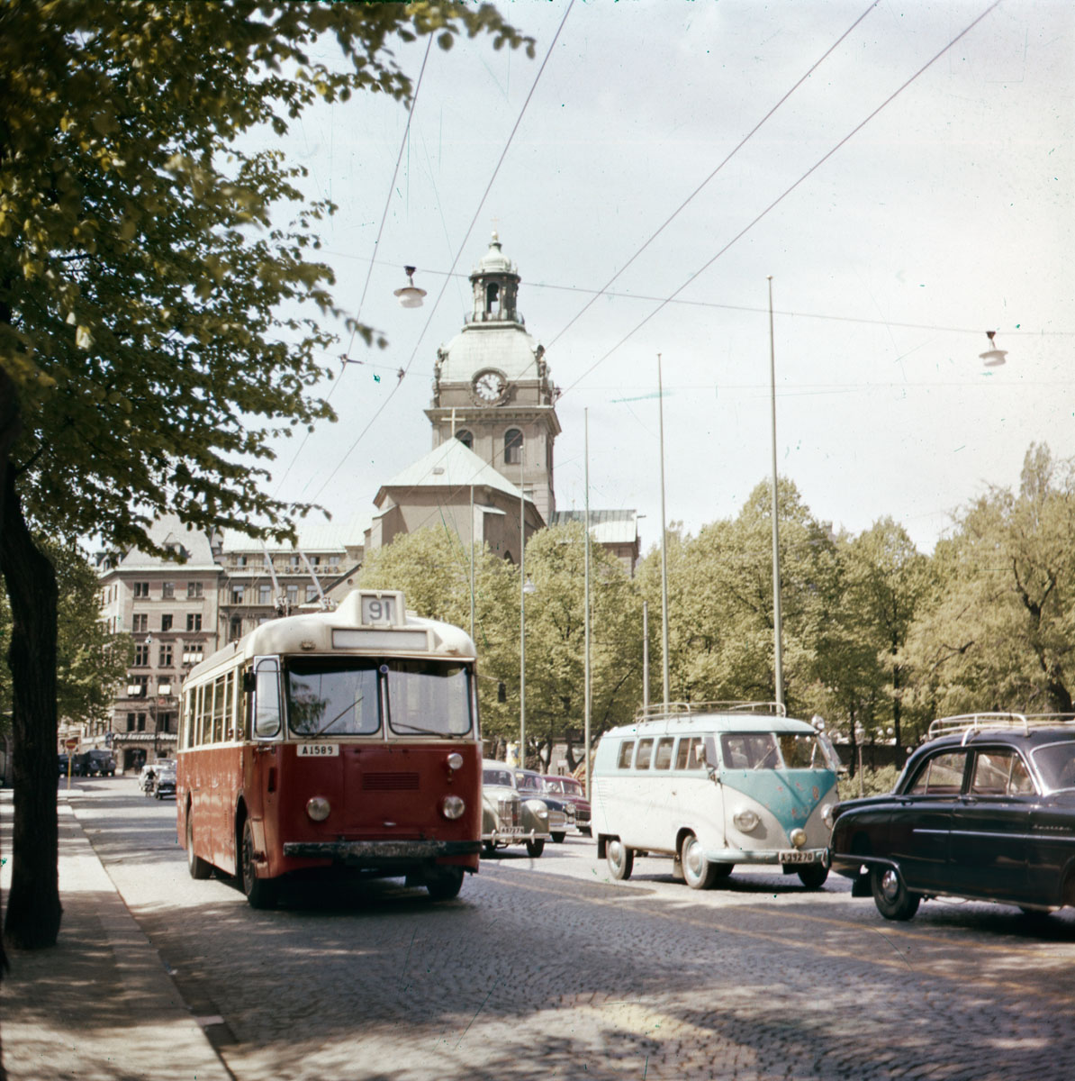 Trolleybus_in_Stockholm_in_1956.jpg, 343.58 kb, 1194 x 1200