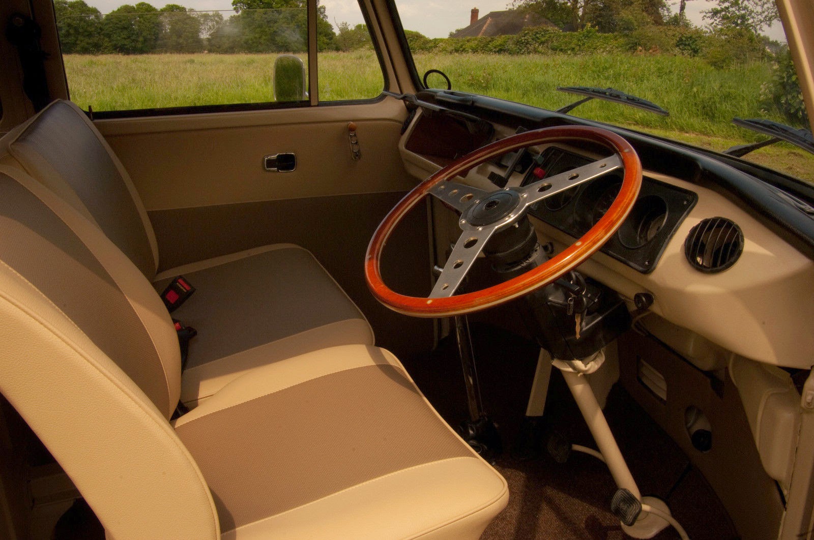 1979-VW-Crew-Cab-Double-Cab-RHD-interior.JPG, 263.53 kb, 1600 x 1062