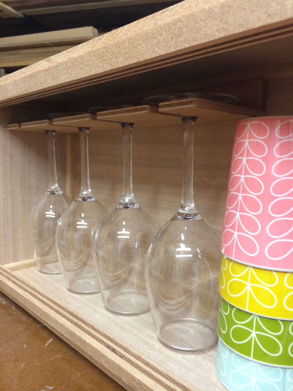 folkabuss_porslinsskap_6.jpg, 89.73 kb, 600 x 800