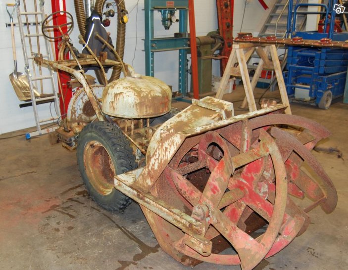 BigAssSnowBlower.jpg, 97.93 kb, 703 x 546