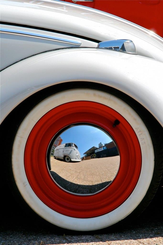 reflection.3.jpg, 269.66 kb, 683 x 1024