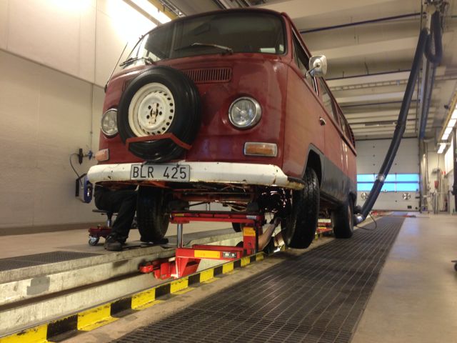 Bus_besiktning.jpg, 57.58 kb, 640 x 480