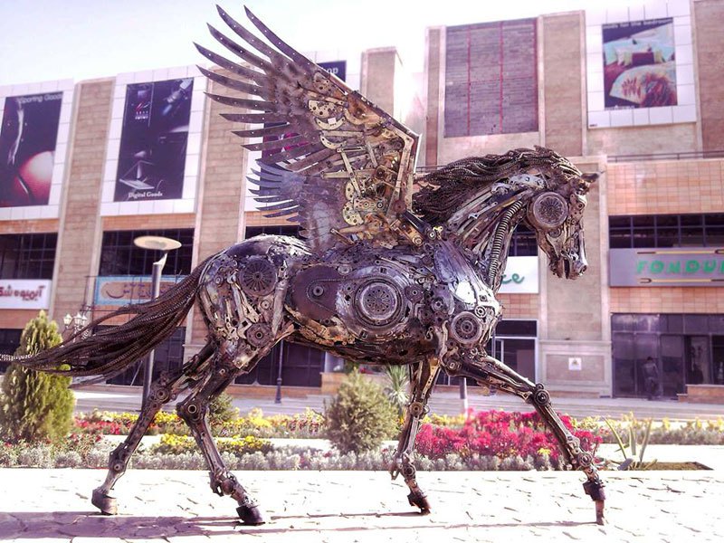 steampunk-pegasus-made-from-scrap-metal-by-hasan-novrozi-5.jpg, 141.87 kb, 800 x 600