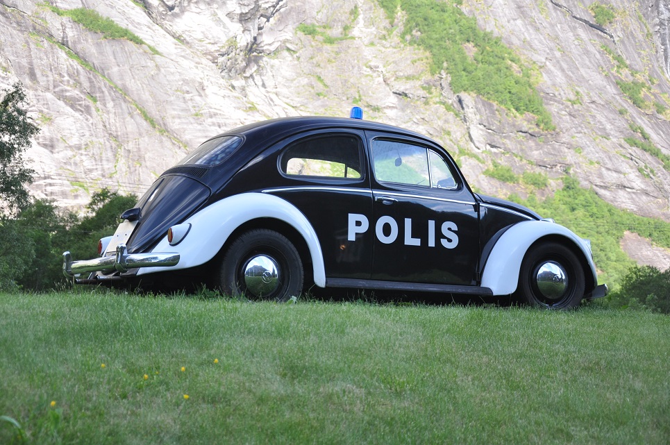 VW polis.jpg, 322.4 kb, 965 x 641