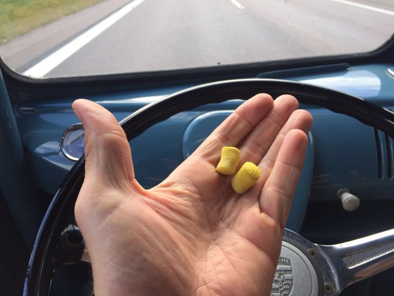 Plugs.jpg, 65.35 kb, 800 x 600