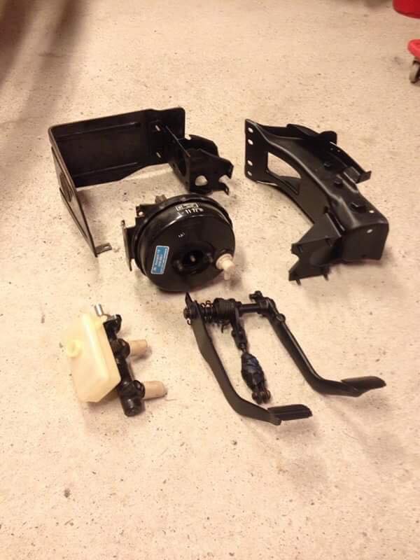 Pedalsett servo 2.jpg, 47.22 kb, 600 x 800