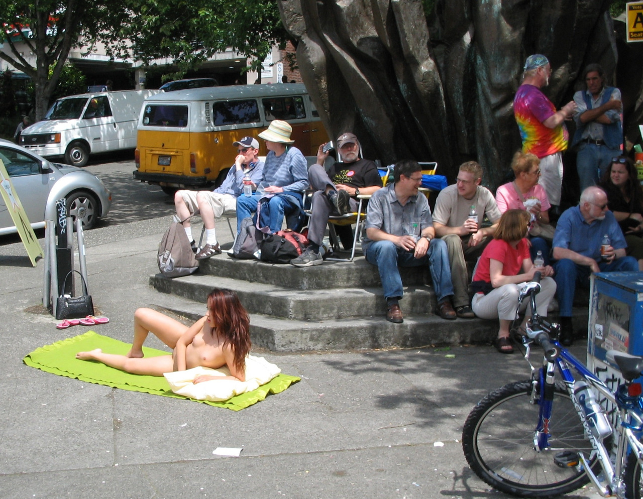 tumblr_mtvmsoBLNm1s0yaxoo1_1280[1].jpg, 462.31 kb, 1280 x 994