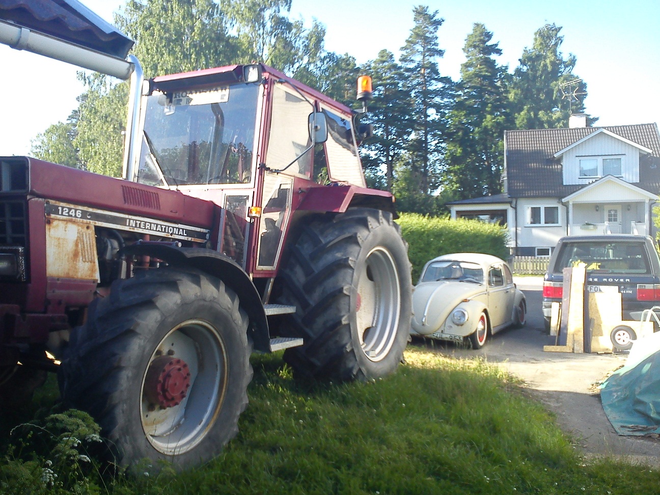 traktor.jpg, 493.47 kb, 1296 x 972