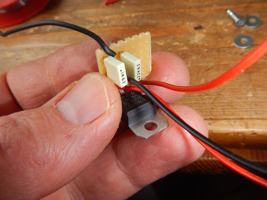 L7812.jpg, 158.43 kb, 900 x 675