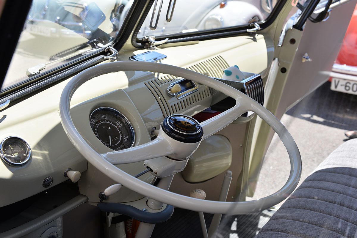 vw-barndoor-spain.jpg, 208.66 kb, 1200 x 801