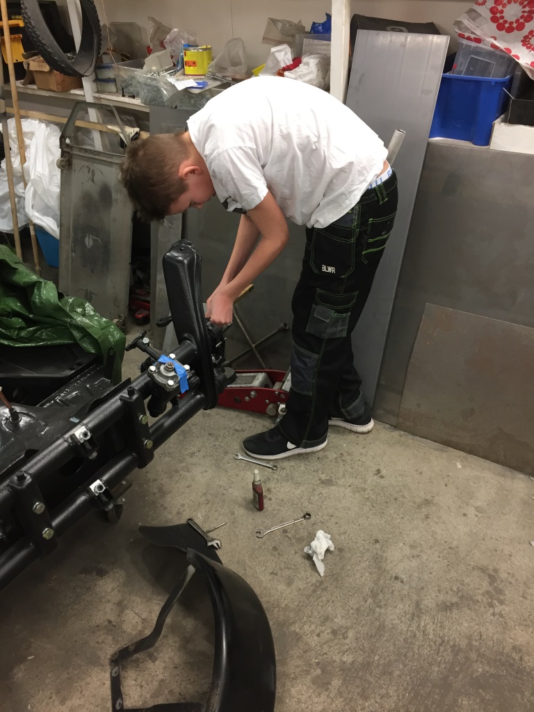 81_Isak kapar pinnbult_kompr.jpg, 258.8 kb, 768 x 1024