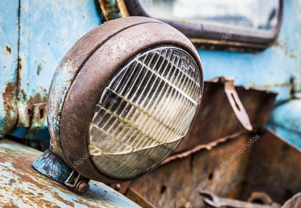 depositphotos_110956838-stock-photo-old-rusty-headlight.jpg, 117.35 kb, 1023 x 708