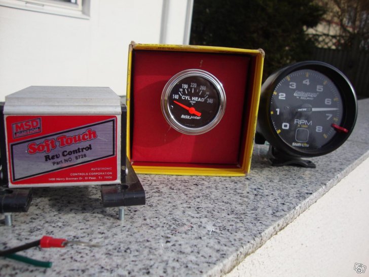 Autometer.jpg, 73.12 kb, 728 x 546