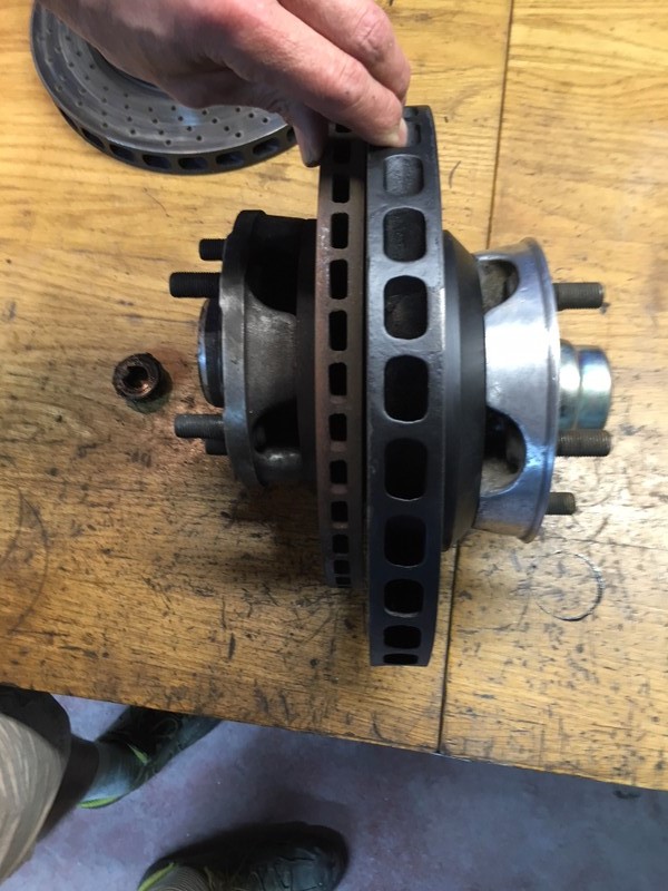 Gamla vs. nya bromsar.jpg, 132.14 kb, 600 x 800