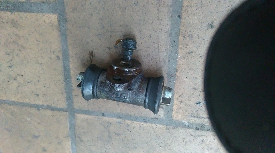 bromscylinder1.jpg, 101.62 kb, 960 x 536