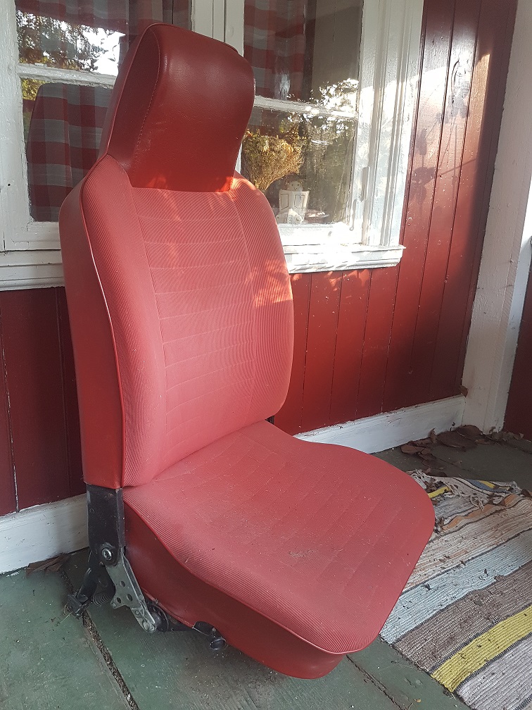 Stol.jpg, 335.59 kb, 756 x 1008