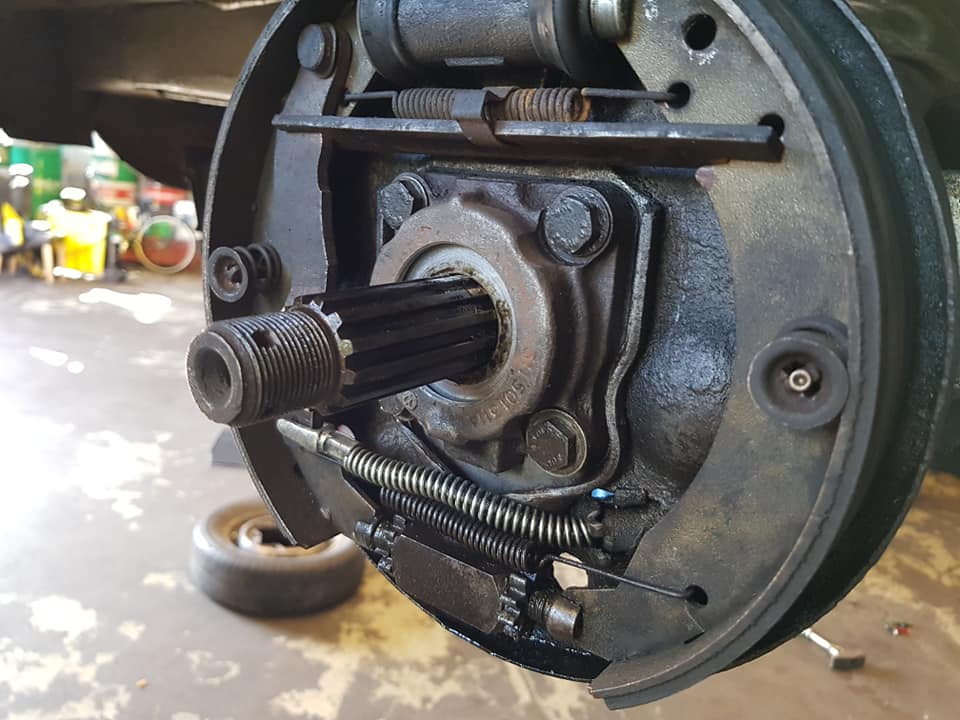 Drivaxel bak barndoor3.jpg, 73.65 kb, 960 x 720