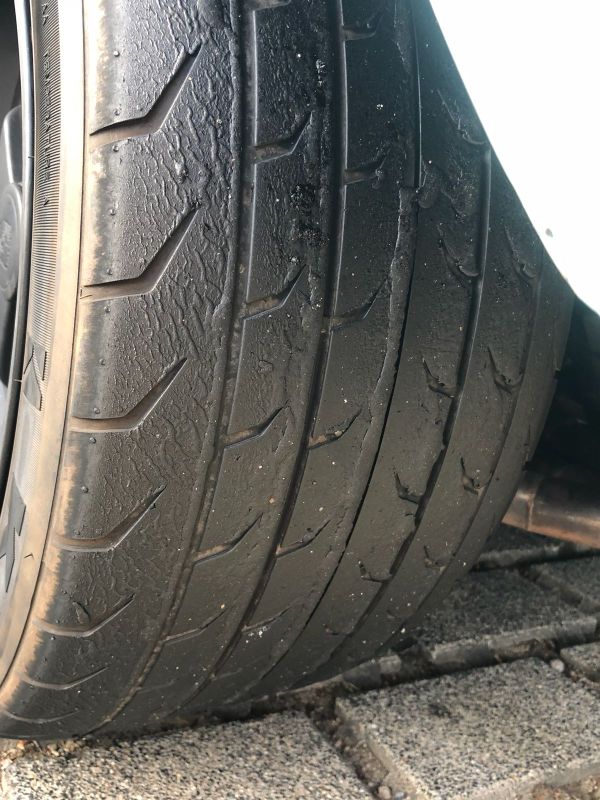 Kladdiga däck.jpg, 110.15 kb, 600 x 800