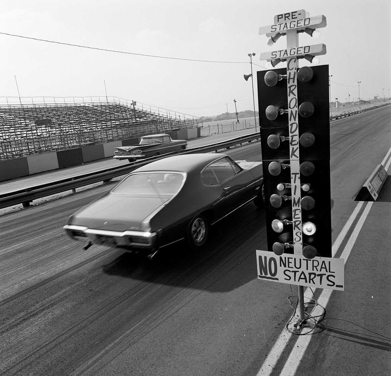 002-1968-pontiac-gto-christmas-tree-launch-e1527019997423.jpg, 617.79 kb, 1250 x 1201