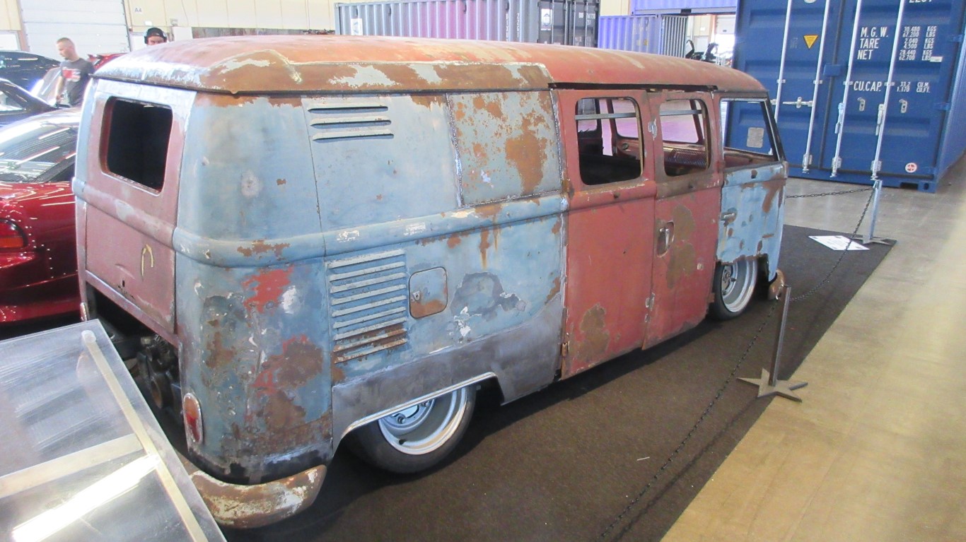 IMG_5594 (Medium).jpeg, 258.85 kb, 1366 x 767