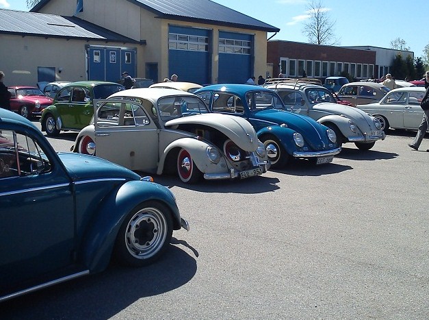 Slammed vw bug.jpg, 124.07 kb, 627 x 467