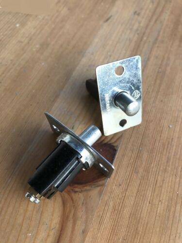 door switch.jpg, 49.21 kb, 375 x 500