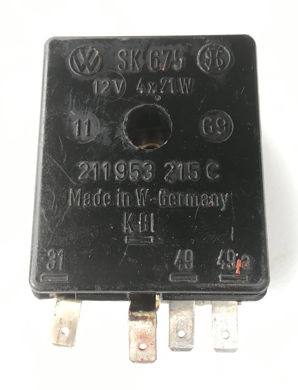 211-953-215_relay_top.jpg, 158.7 kb, 1000 x 1305