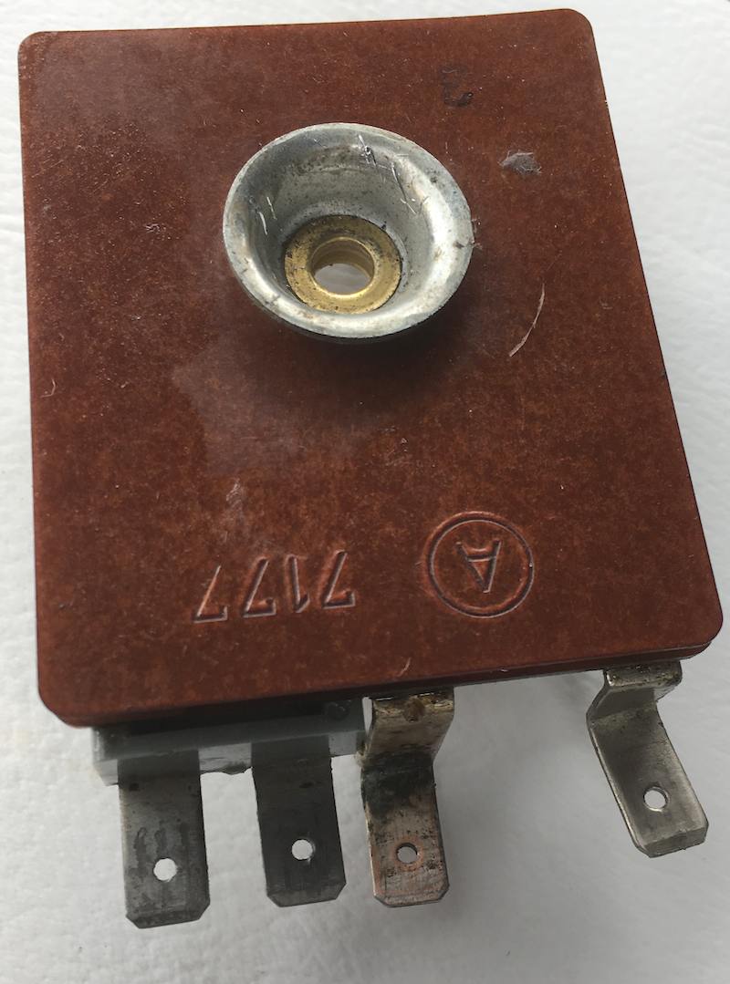 211-953-215_relay_bottom.jpg, 92.23 kb, 800 x 1079