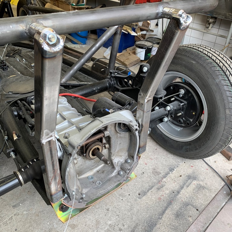 146_Stag gaffelben_kompr.jpeg, 307.16 kb, 768 x 768