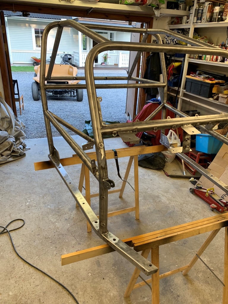 152_Bur inför lack_kompr.jpeg, 408.46 kb, 768 x 1024