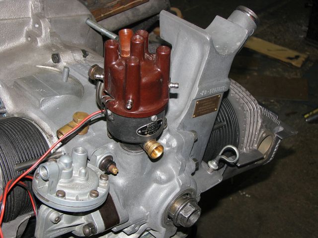 fokker distrubutor.jpg, 60.72 kb, 640 x 480