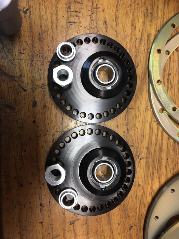 Övre dämparinfästning.jpg, 100.31 kb, 600 x 800