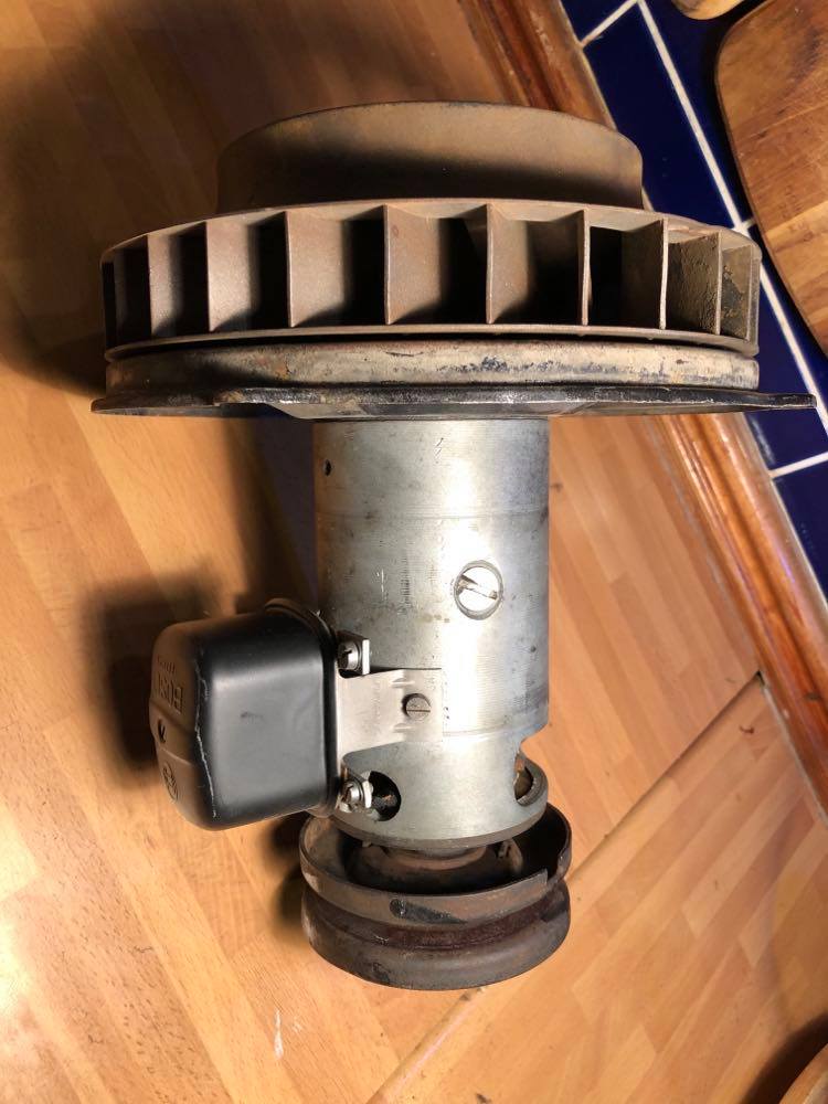 Bosch generator 6V 2.jpg, 79.41 kb, 750 x 1000