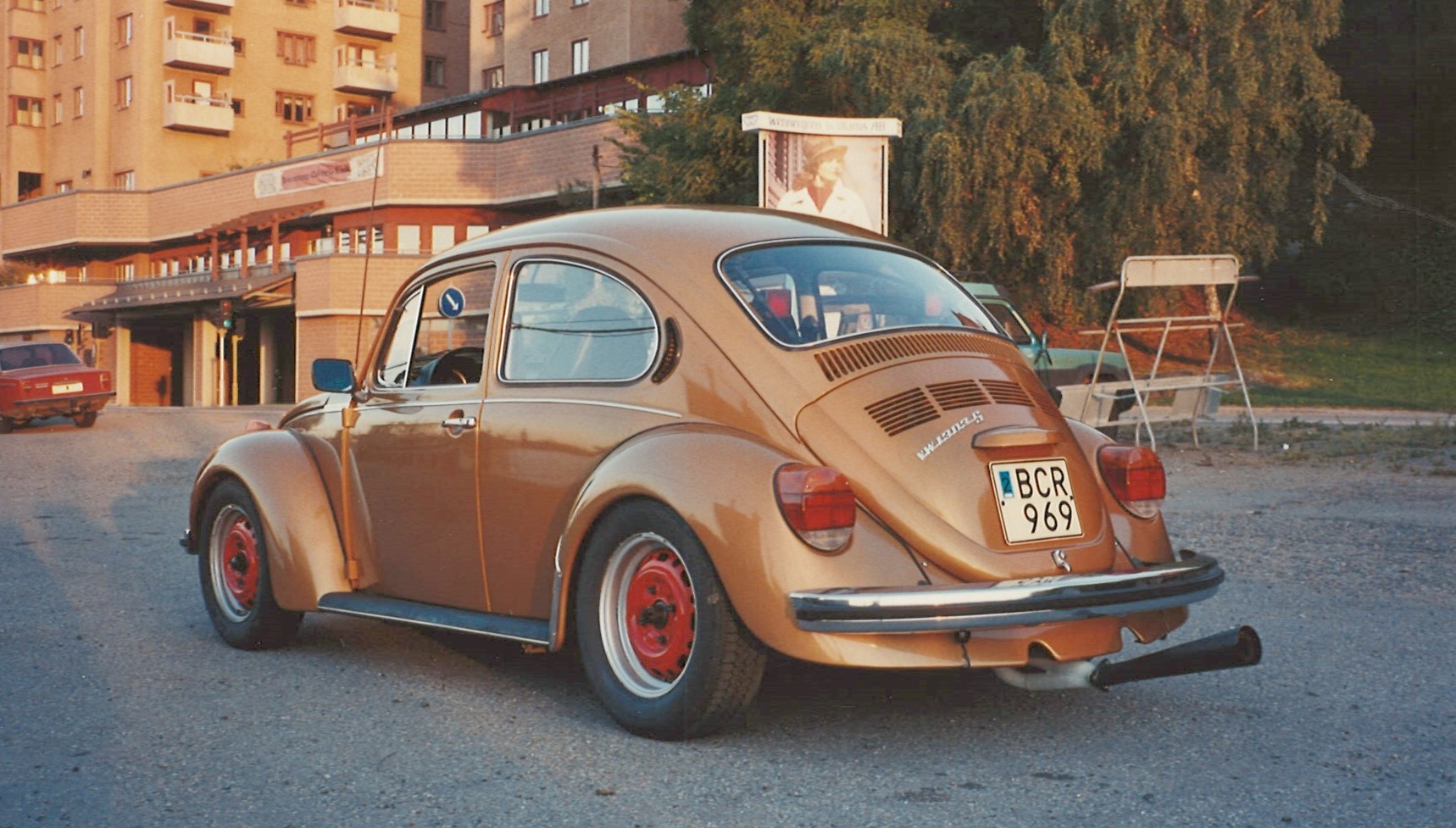 VW1303S Vänster bak.jpg, 399.41 kb, 1718 x 977