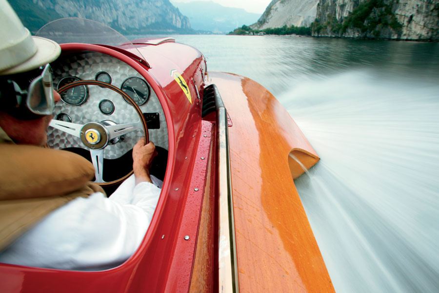 Ferrari boat 4.jpg, 73.24 kb, 900 x 600