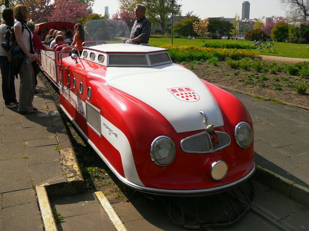 porsche-lok-bei-kleinbahn-399571.jpg, 191.02 kb, 1024 x 768