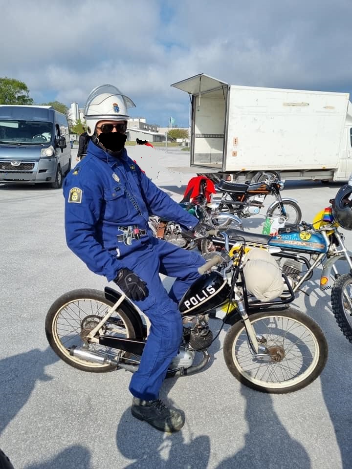 polismoppe xx.jpg, 185.71 kb, 720 x 960