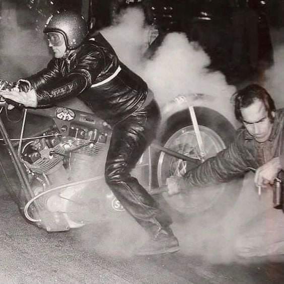 Dragbike burnout.jpg, 42.84 kb, 564 x 564