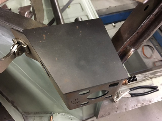 Pre a 356 door hinge box.jpg, 147.08 kb, 550 x 413